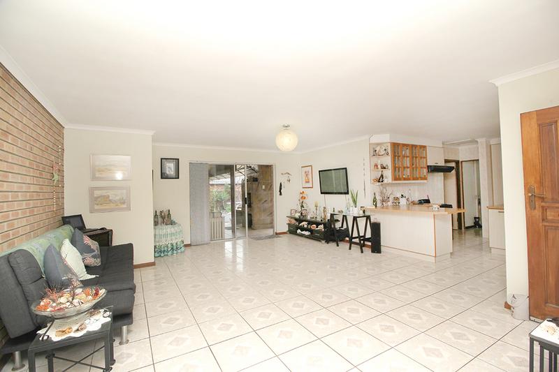 6 Bedroom Property for Sale in Hersham Western Cape